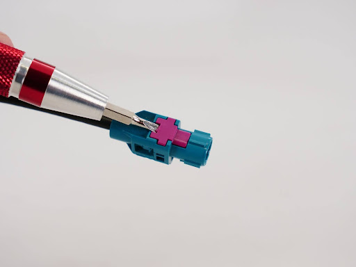 How to Disassemble an HMTD Connector: Step-by-Step Guide | Intrepid ...